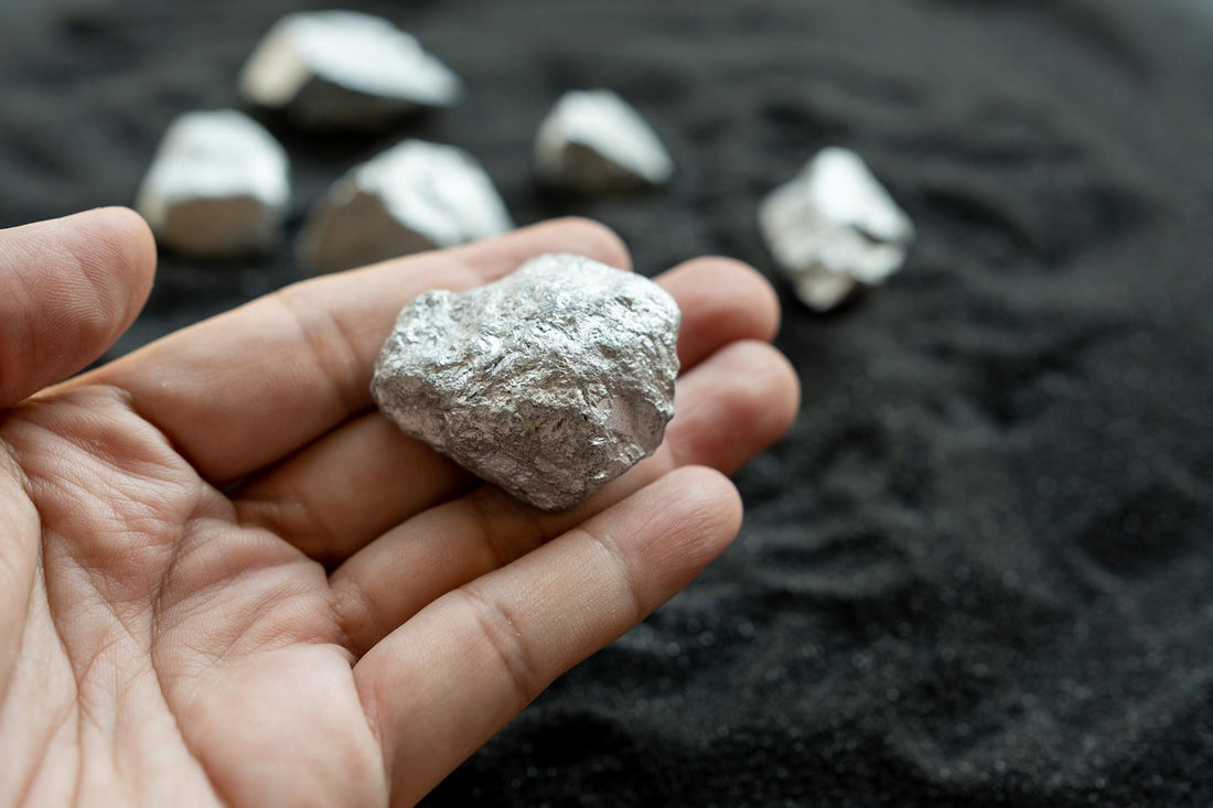 Deodorant’s Dirty Secret: Aluminum Absorption, Hormone Disruption, and the Natural Alternatives That Actually Work